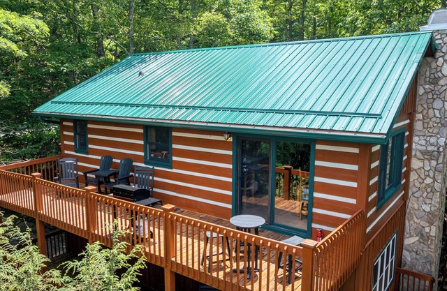 Book Your August Cabin Retreat Before It's Gone @Mount Jefferson Vistas