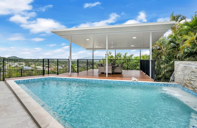 Mount Sheridan home with Breath taking views