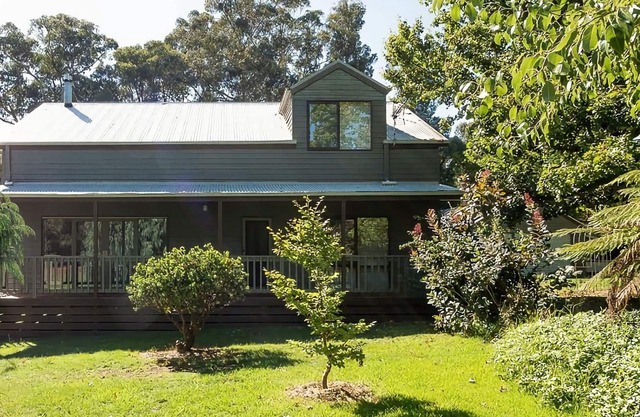 MOUNTAIN ASH LODGE set amongst the trees