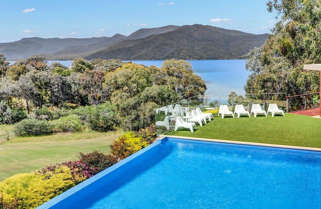 Mountain Bay Retreat