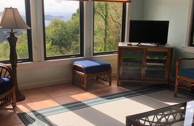 Mountain Breeze Cottage