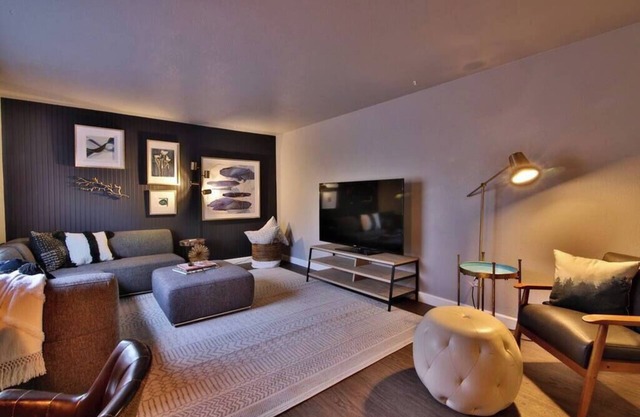 Mountain bungalow near CDA attractions