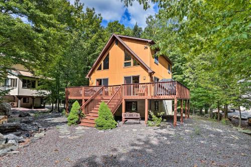 Mountain Cabin with Deck Near Year-Round Recreation!