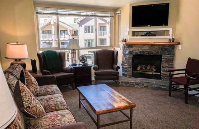 Mountain Club 226 Studio