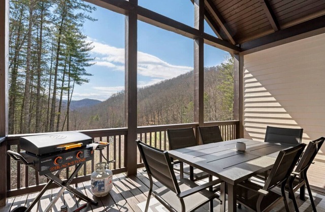 Mountain Escape, Balcony, Grill, and View!
