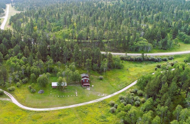 High Country Lodge ..
