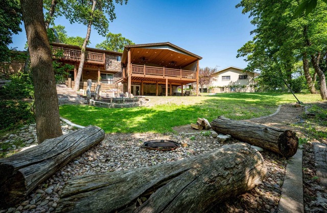 Mountain Haus 2Bdr Apt w Mtn Views Patio Space