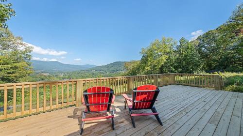 Mountain Haven: Cozy Tiny Home on 16 Acres