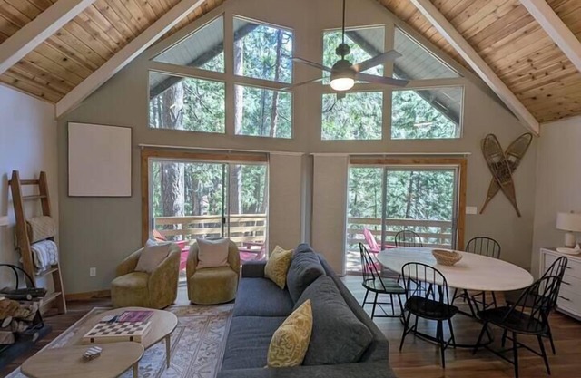 3-bedroom plus Loft Mountain Haven Near Kirkwood Resort