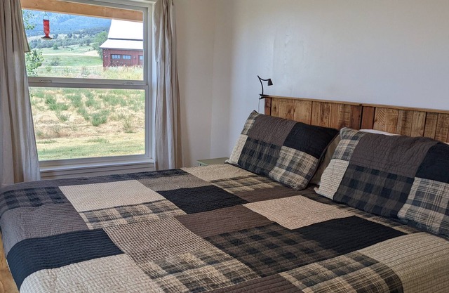 Mountain Homestead with Unforgettable Views