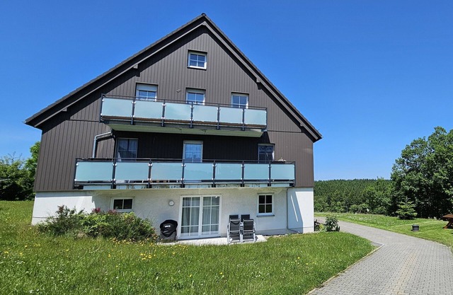 Mountain idyll -renovated and high quality with solid wood bed at comfort height