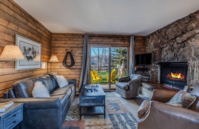 Mountain Modern cabin in the mountains of Steamboat on the famous Elk River.