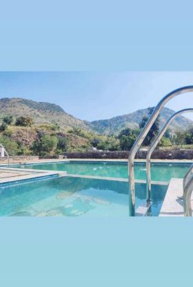 MOUNTAIN RANGE VILLA