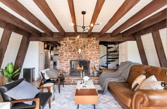 Mountain Retreat Cabin, Self Check-In, Parking