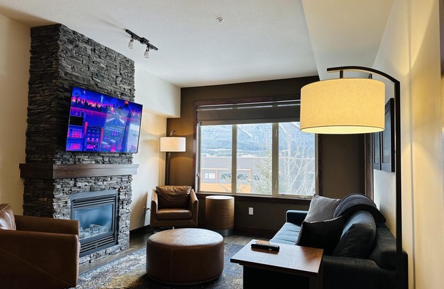 Mountain Retreat - Heated Pool & Hot-tub