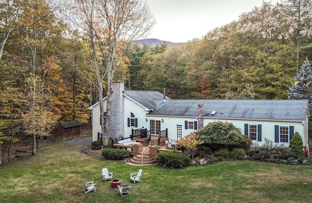 Mountain retreat in heart of the Catskills