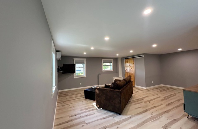 Mountain Retreat - Scenic View Walking distance -shopping-brewery-covered bridge