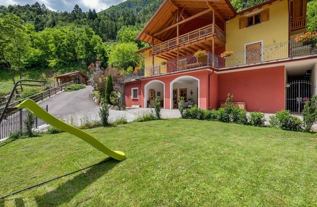 Apartamento en Caldes con piscina y sauna