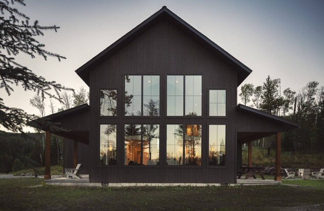 Modern Luxury Home with Hot Tub Near the Tetons, Targhee and Jackson Hole