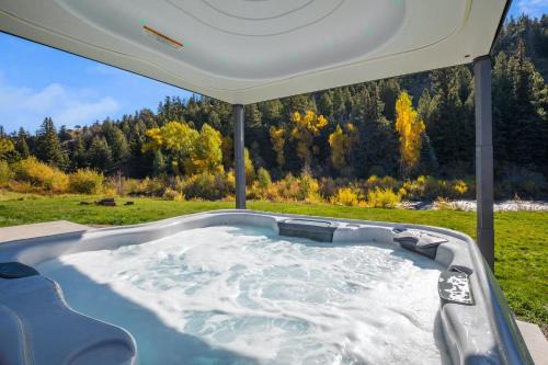 Mountain Shadow Retreat