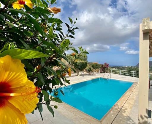 Mountain side oasis with view and pool