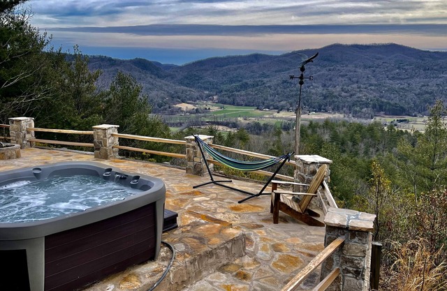 PARTE SUPERIOR DEL RETIRO DE LA MONTAÑA - Eagle's View Cabin