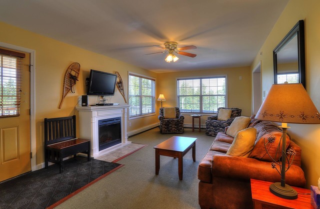 Mountain Brook #133 - One bedroom ski in ski out on Saddleback Mountain