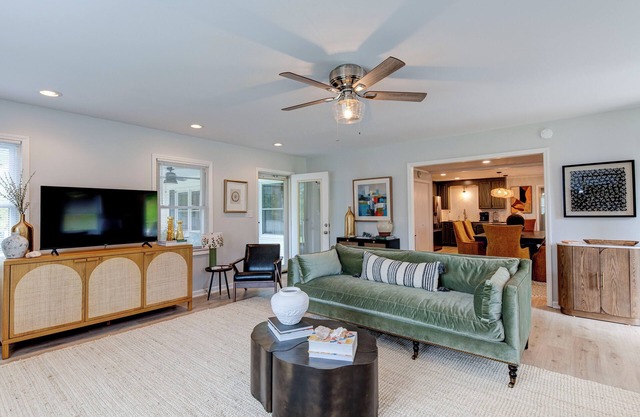 Mountain Valley Creekside 3-bedroom house with AC and WiFi in Marion
