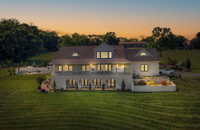 Mountain Valley Luxury with Pool and Hot Tub