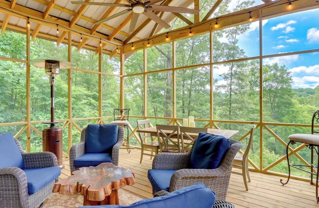 Mountain-View Appalachian Cabin Escape w/ Hot Tub!