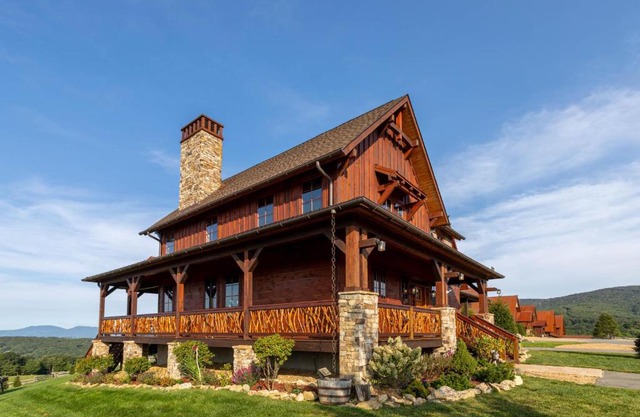 Mountain View Lodge at Eagles Nest
