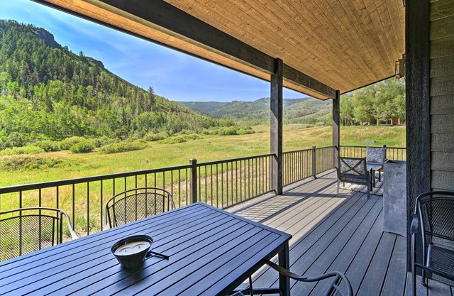 Mountain-View Oak Creek Paradise w/ Hot Tub!