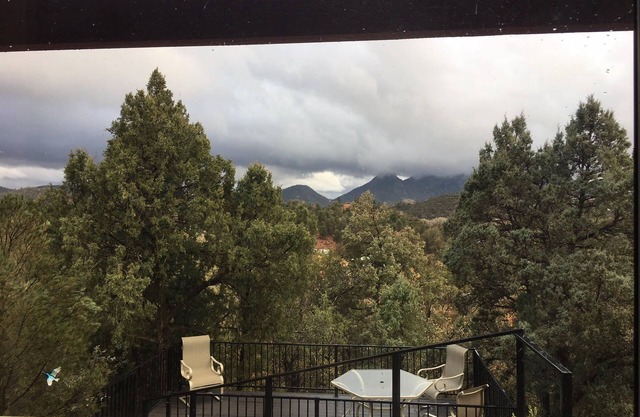 Vistas a la montaña y jacuzzi privado