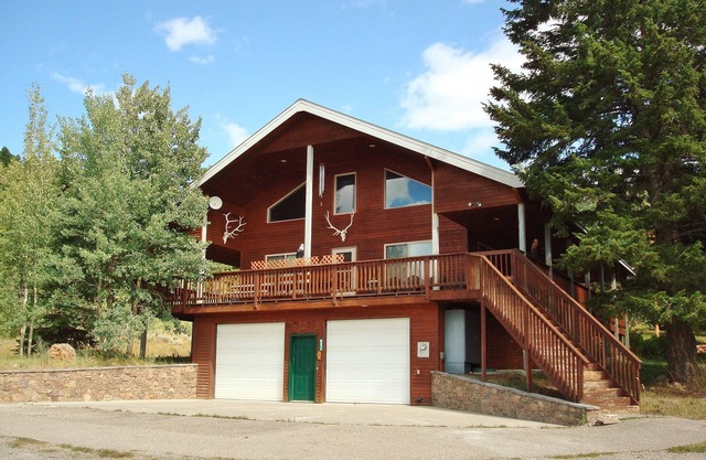 **¡Nuevo listado! - Especial de verano $ 450 / nt - ¡Cerca de Yellowstone! - 7bdrm / 4bath Inicio