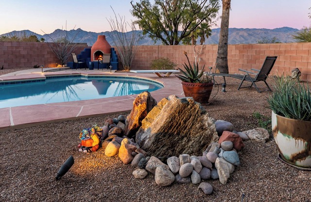 Mountain Views, Pool, Hot Tub, Outdoor Fireplace
