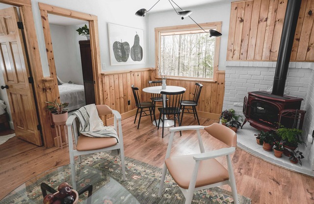 Mountainside Cottage Escape (Catskills)