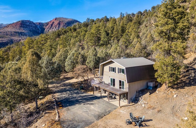 Mountainside Entire Cabin Duplex with Breathtaking Views, 4BR/4BA