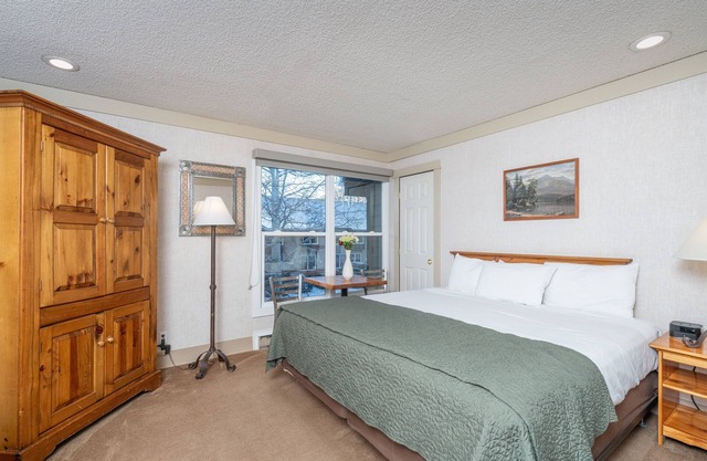 Mountainside Inn 318 1 Bedroom Hotel Room by Alpine Lodging Telluride