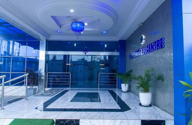 MountRoyal Centre Hotel and Suites