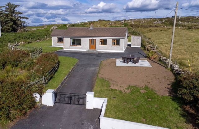 Mourneen Cottage
