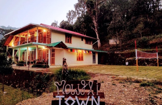 Mowgli Town Homestay/Resort
