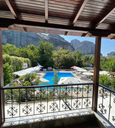 Mpoufidis Rock House Meteora