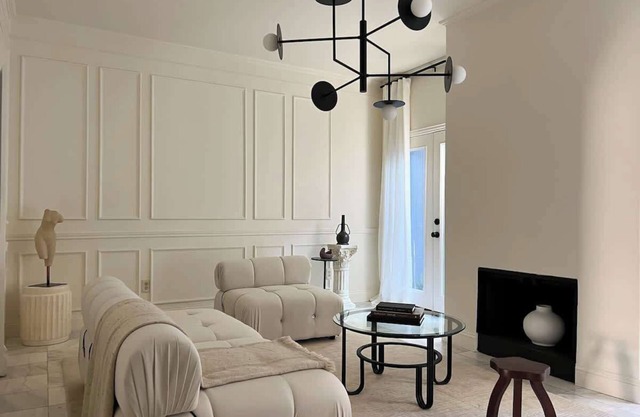 Mr. Nomad: Artistic Abode in Uptown