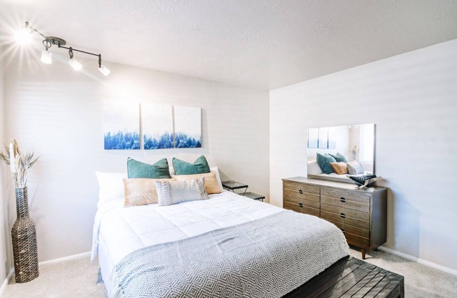 Mr Sunny: Entire home in Salt Lake City, Utah 2 Bed 1 Bath