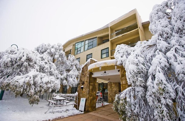 Mt Buller Chalet Hotel & Suites