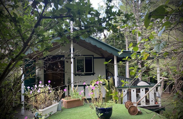Mt Nebo Railway Carriage and Chalet