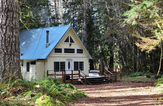 Mt Rainier Cabin Nesteled en el bosque en la entrada SouthWest Nisqually.