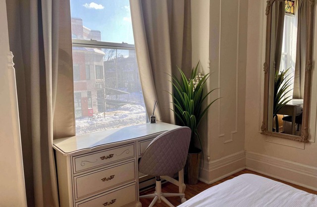 Chic Laurier: Netflix, estacionamiento $, excelente ubicación de Plateau / Mileend.