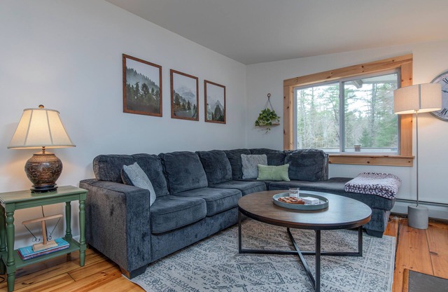 Mtn View & Hot Tub-Peaceful Property w/ stream-mins to Hiking, Biking, Swimming