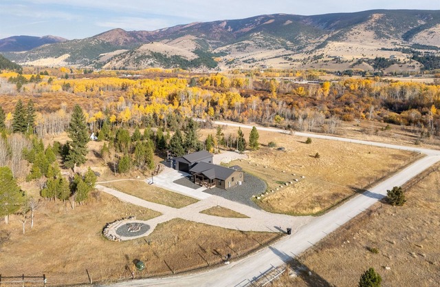 Haggin Views, Air Conditioning, Fire Pit -Horse Friendly!
